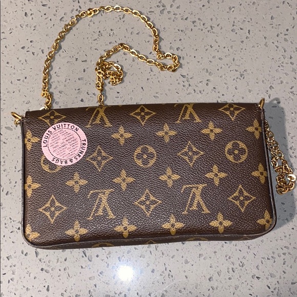 Louis Vuitton purse - Picture 2 of 13